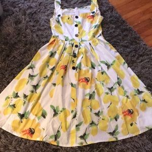 Lemon dress, soft polyester material, full skirt